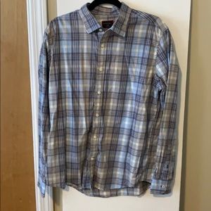 Casual plaid button down LS
